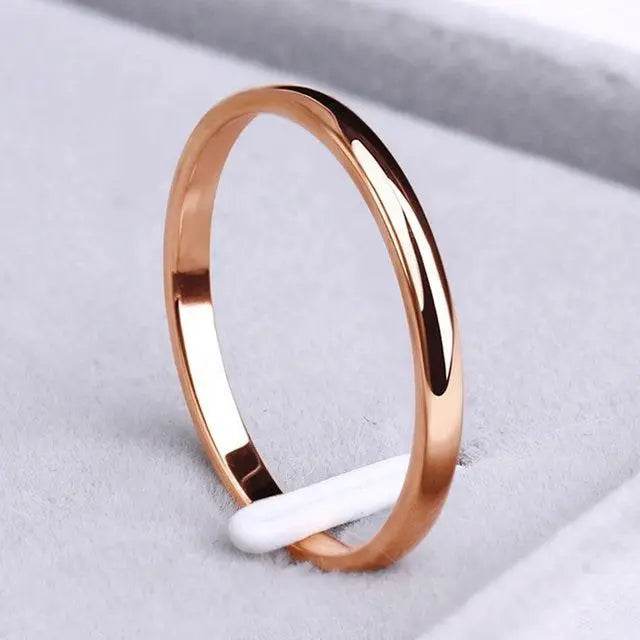 Slim 2 mm band ring in rose gold